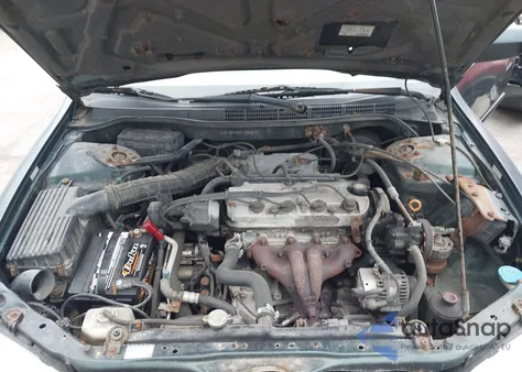 2001 Honda Accord 2.3 Lx z USA, uszkodzony, nr VIN 1HGCG56431A033698